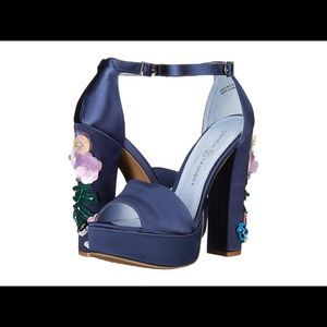 Chinese Laundry Navy Aloha Platform Sandal